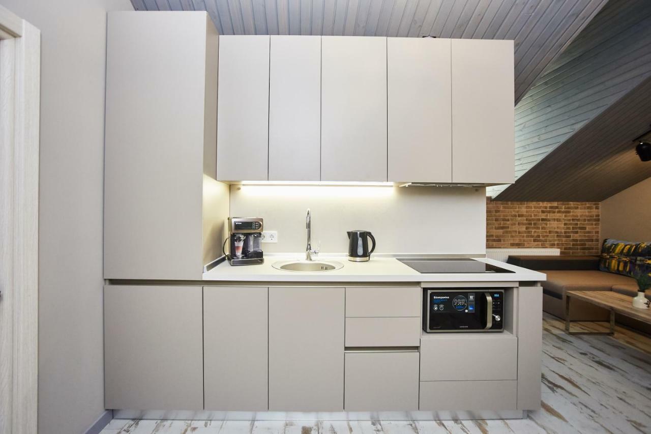 Luxury Apartment In The Heart Odesa Exterior photo